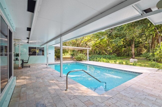 Building Photo - 4316 SW 6th St