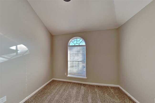 Building Photo - 9658 Therrell Dr