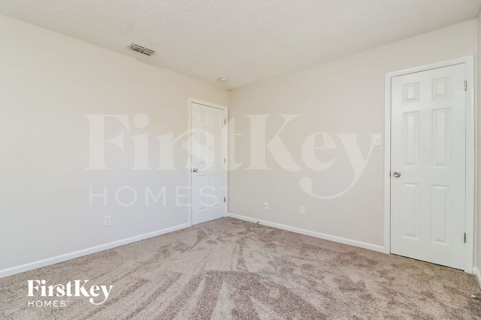 Building Photo - 1625 Gardner Dr