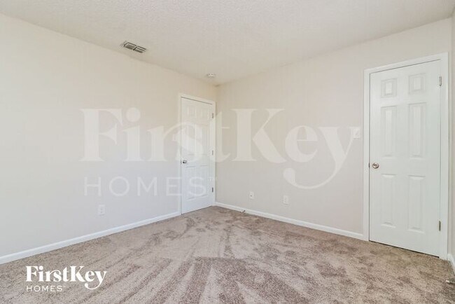 Building Photo - 1625 Gardner Dr