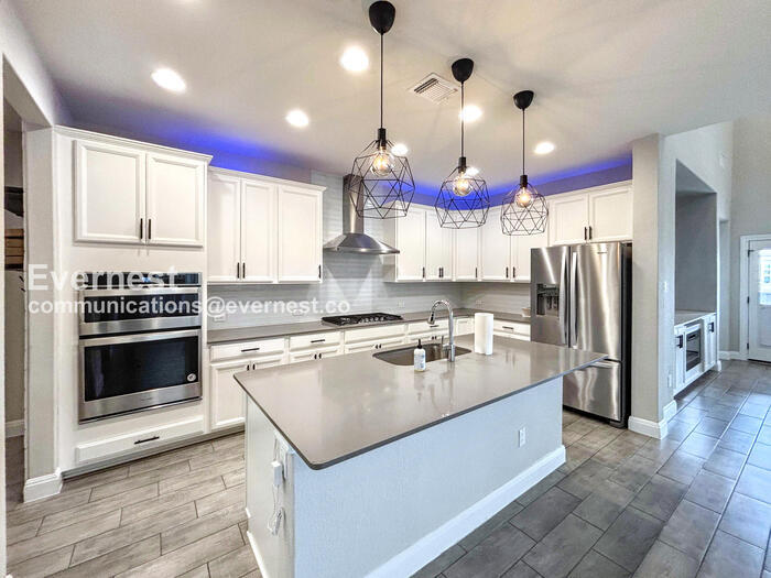 Building Photo - 416 Spoleto Dr