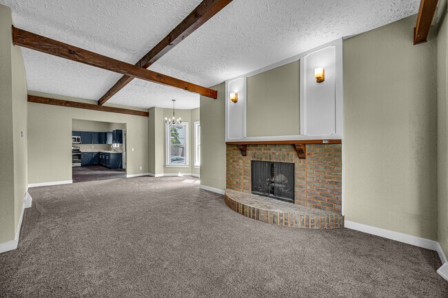 Building Photo - 402 Nicholson St