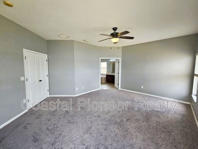Building Photo - 1824 Mira Lago Cir