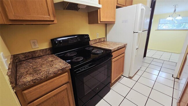 Building Photo - 1715 Bentley Blvd