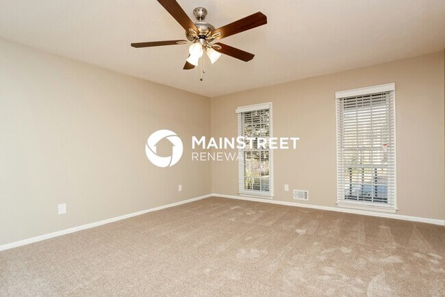 Building Photo - 4 Bedroom Pet-Friendly Home in Kennesaw, GA with Main Street Renewal