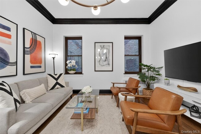 Building Photo - 407 West Dr