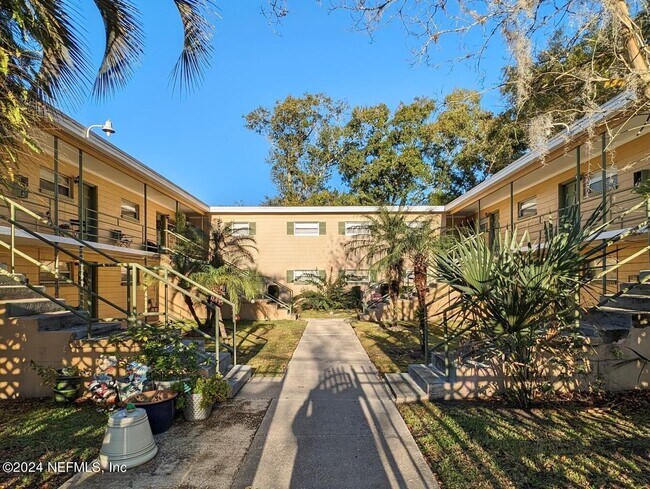 Primary Photo - 2775 Herschel St
