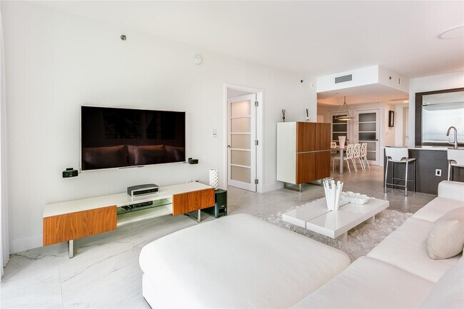 Building Photo - 55 SE 6th St