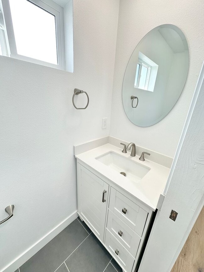 Building Photo - Stylishly Remodeled 2BD/1.5BA with Private Yard & In-Unit Laundry