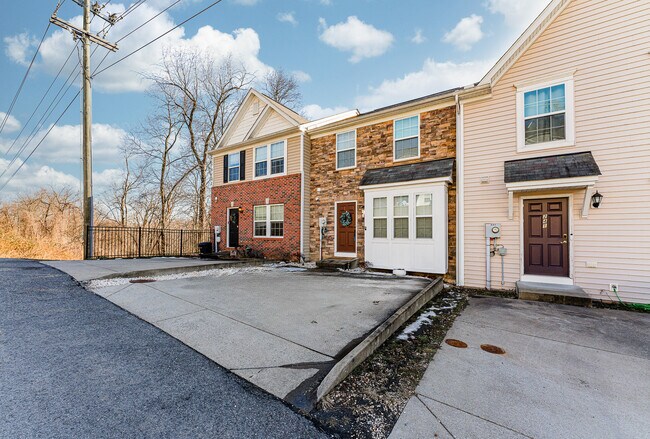 Building Photo - 243 Raven Run