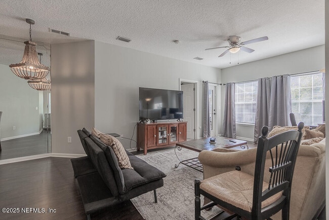 Building Photo - 3892 Summer Grove Way N