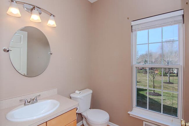 Building Photo - 448 Cherry Orchard Rd