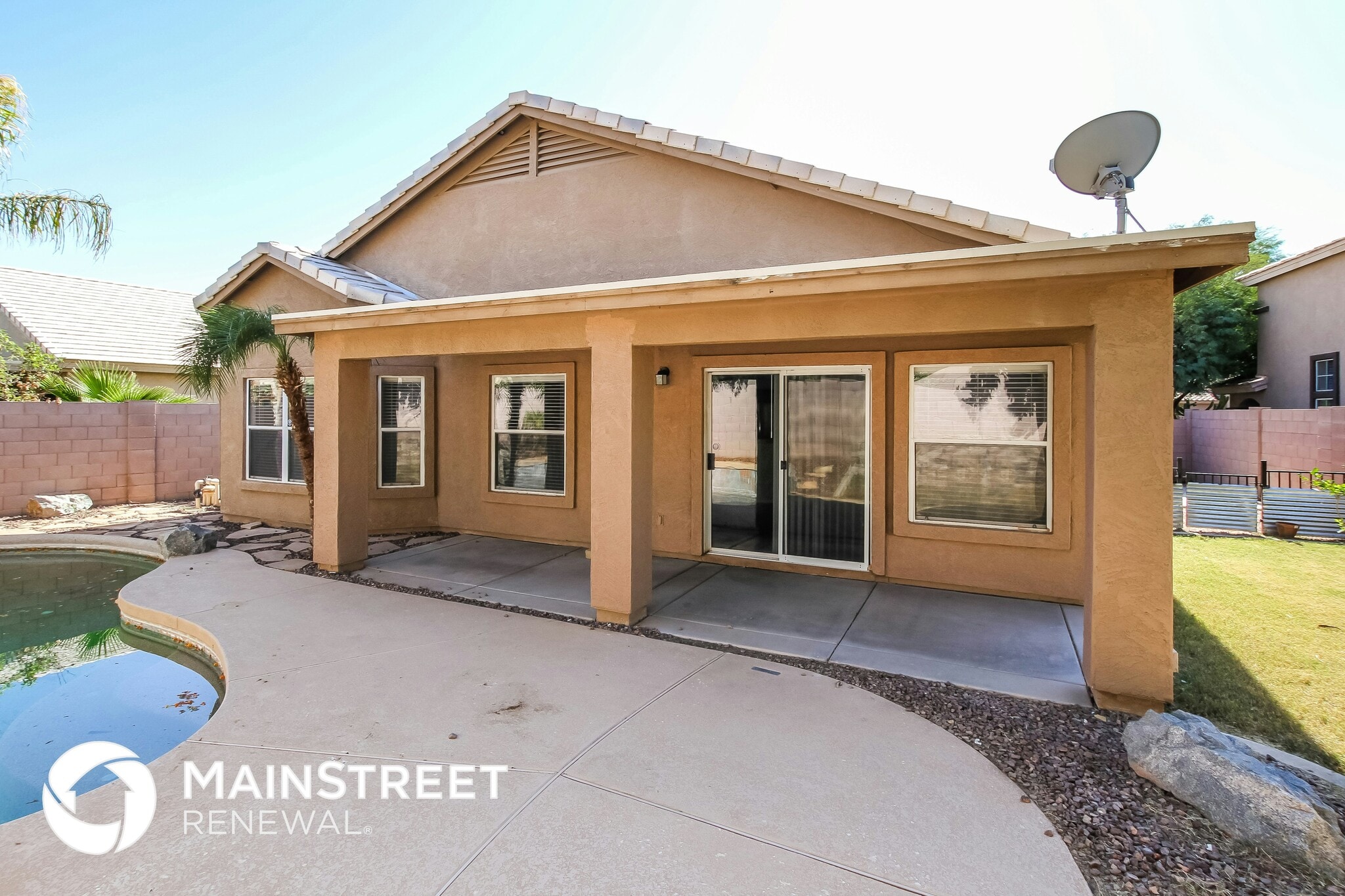 Building Photo - 15832 W Calavar Rd