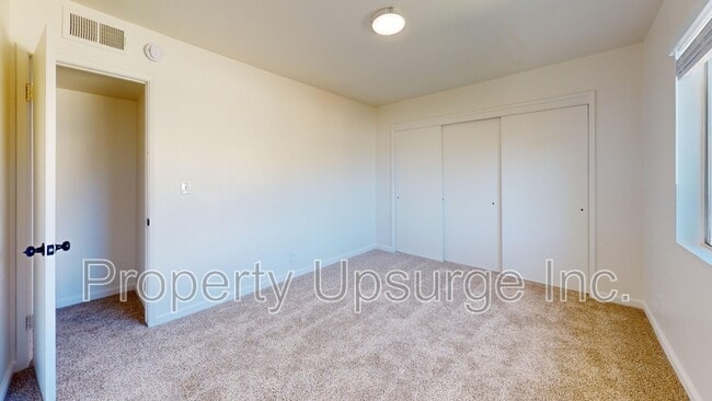 Building Photo - 415 Lake Blvd