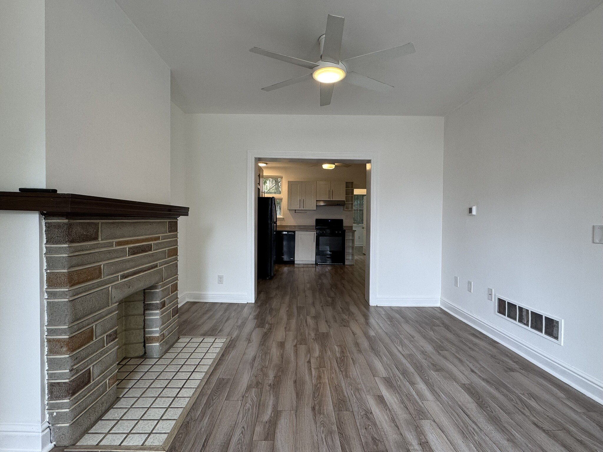 Building Photo - 5474 Black St