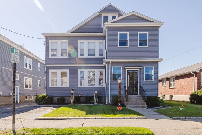 Building Photo - 13 Woodrow Ave