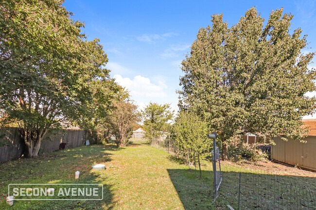 Building Photo - 622 Martingale Trail