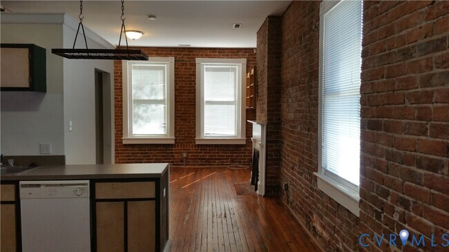 Building Photo - 408 W Marshall St