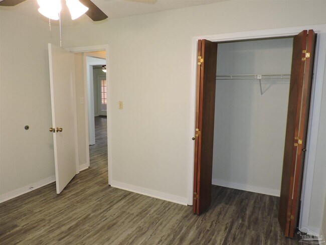 Building Photo - 2780 Honeywood Dr