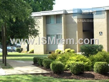 Building Photo - Oak View Apartments