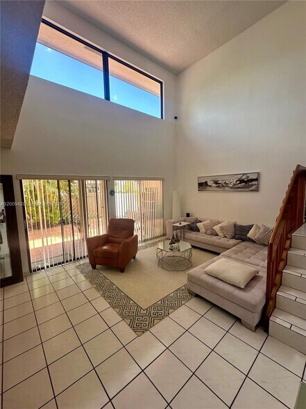 Building Photo - 12518 SW 94th Ter