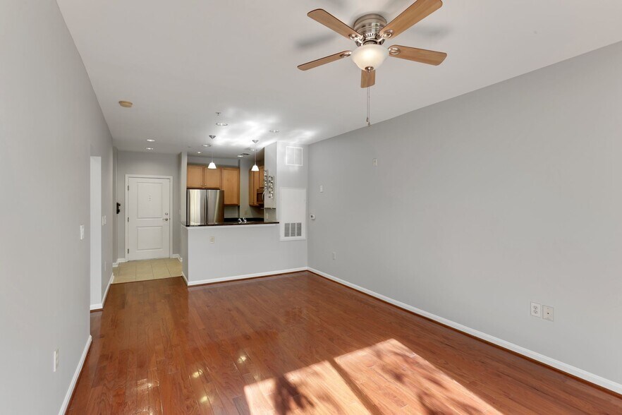 Building Photo - 2665 Prosperity Ave