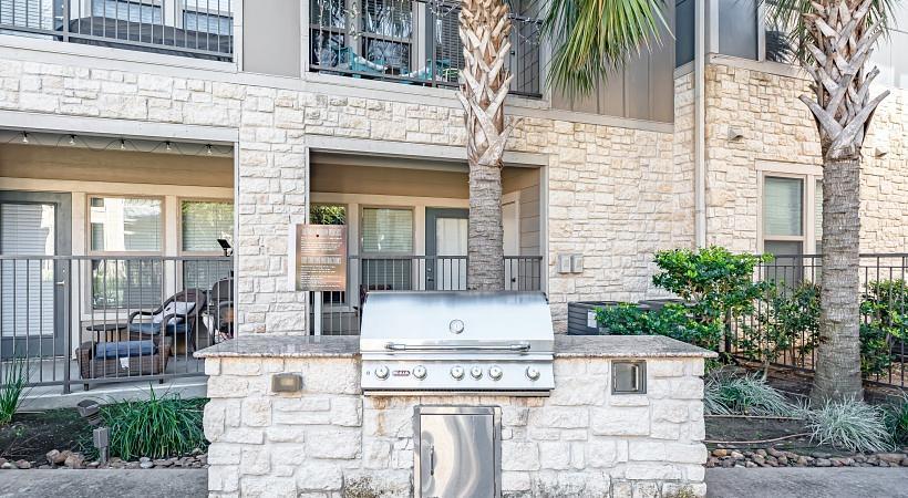 Building Photo - 9150 Hwy 6 N