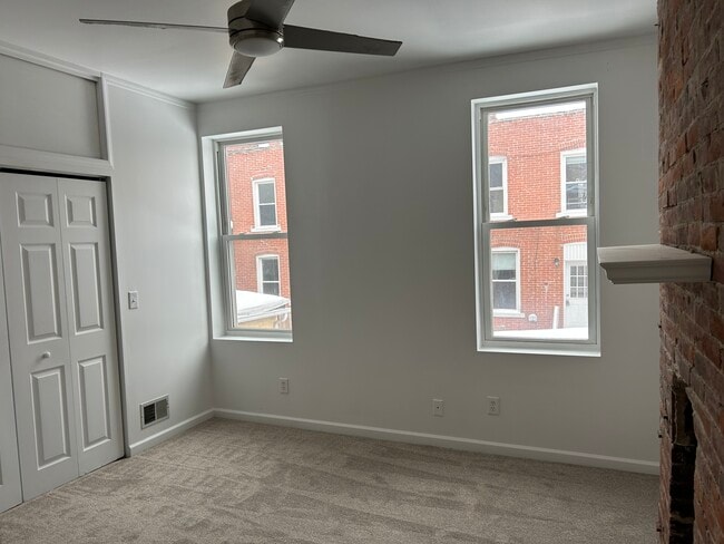 Building Photo - 607 Gross St