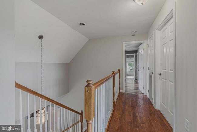 Building Photo - 40923 Browns Ln