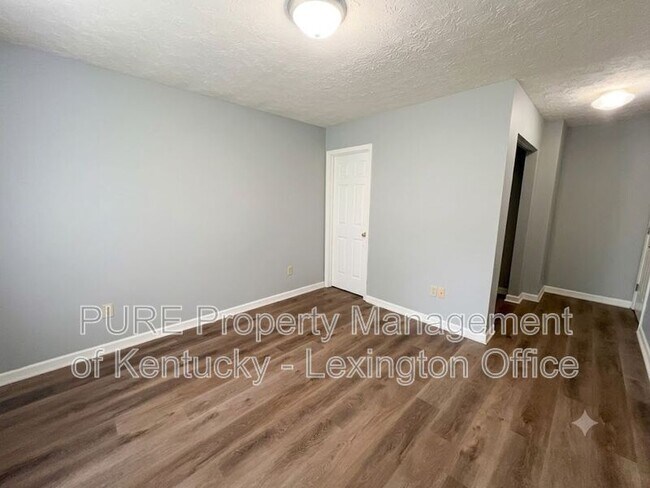 Building Photo - 1034 Marshall Park Dr
