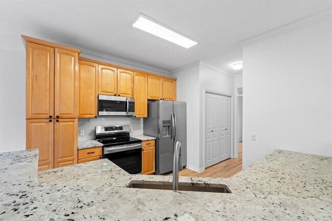 Building Photo - 5512 William Holland Ave