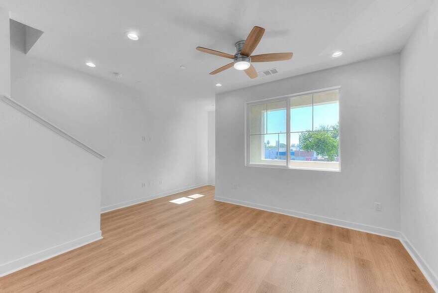 Building Photo - 149 N 1st Ave