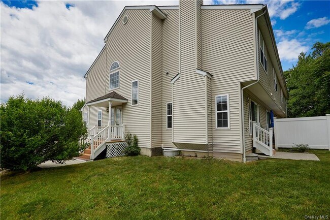 Building Photo - 2402 Rockledge Ct