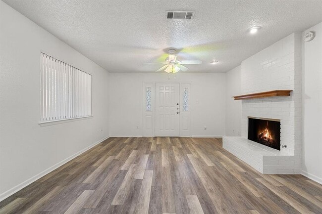 Building Photo - 8421 Fathom Cir