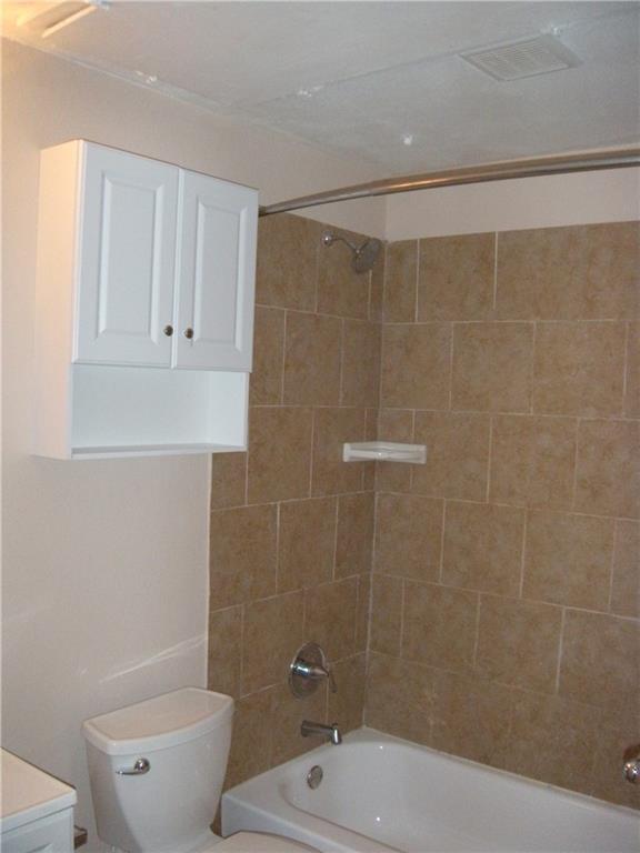 Building Photo - 114 E 31st St