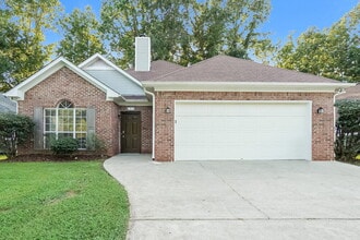 Building Photo - 173 St Charles Dr