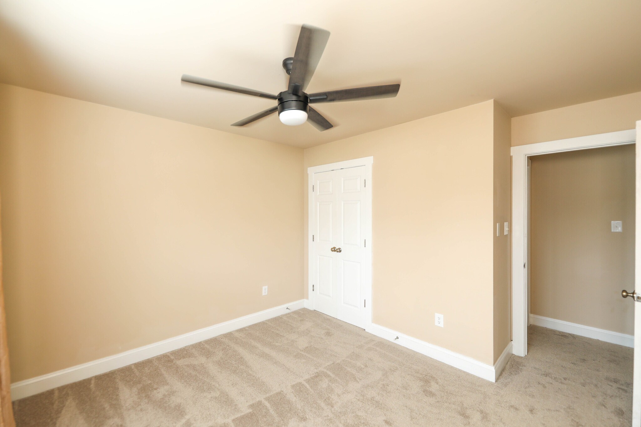 Building Photo - 328 Marquette Ct