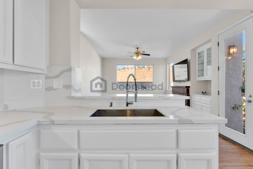 Building Photo - 3447 Quarry Park Dr