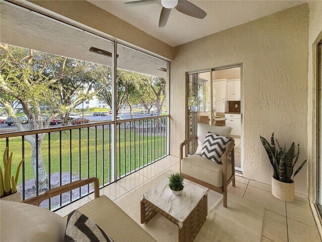 Building Photo - 16356 Malibu Dr #36