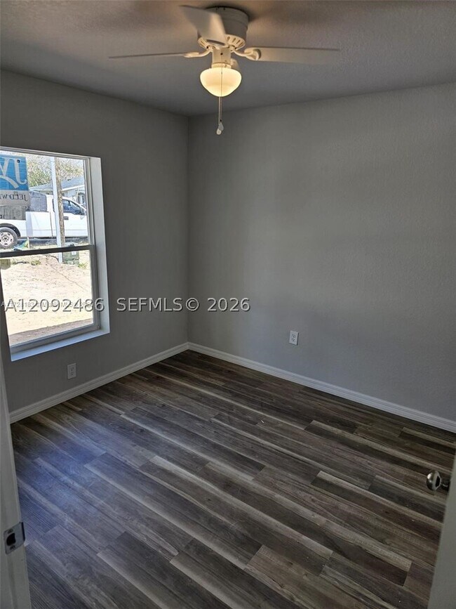 Building Photo - 1207 Ramona Ave