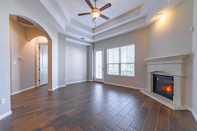 Building Photo - 206 Cartwheel Bend