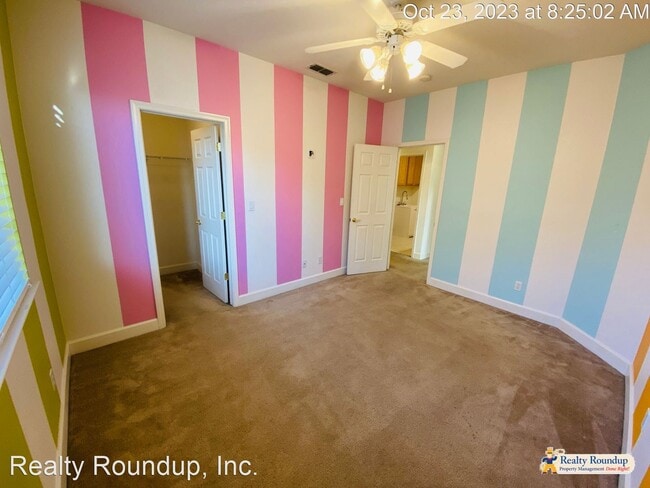 Building Photo - 4 br, 3 bath House - 6230 Ravenna Way