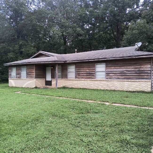 Primary Photo - 1205 Ruby Dr