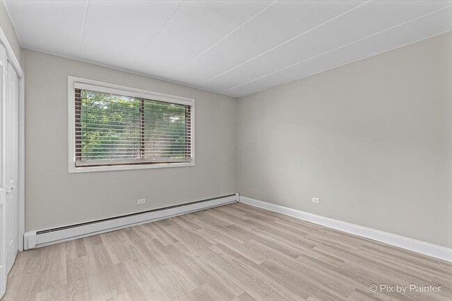 Building Photo - 1220 S Lorraine Rd
