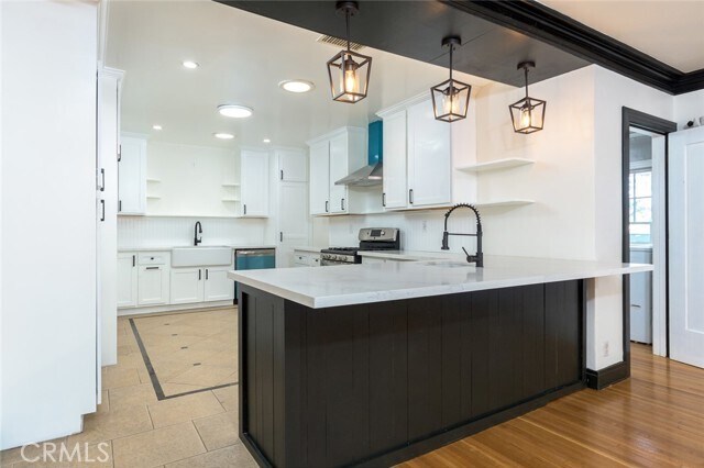 Building Photo - 5124 N Maywood Ave