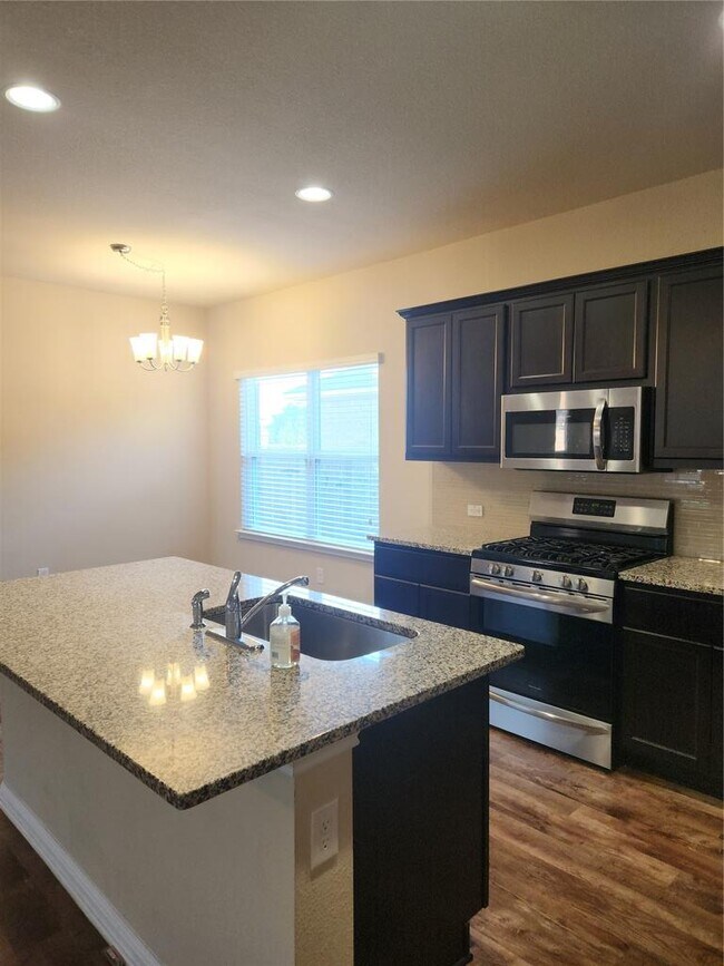 Building Photo - 2023 Birkby Ct