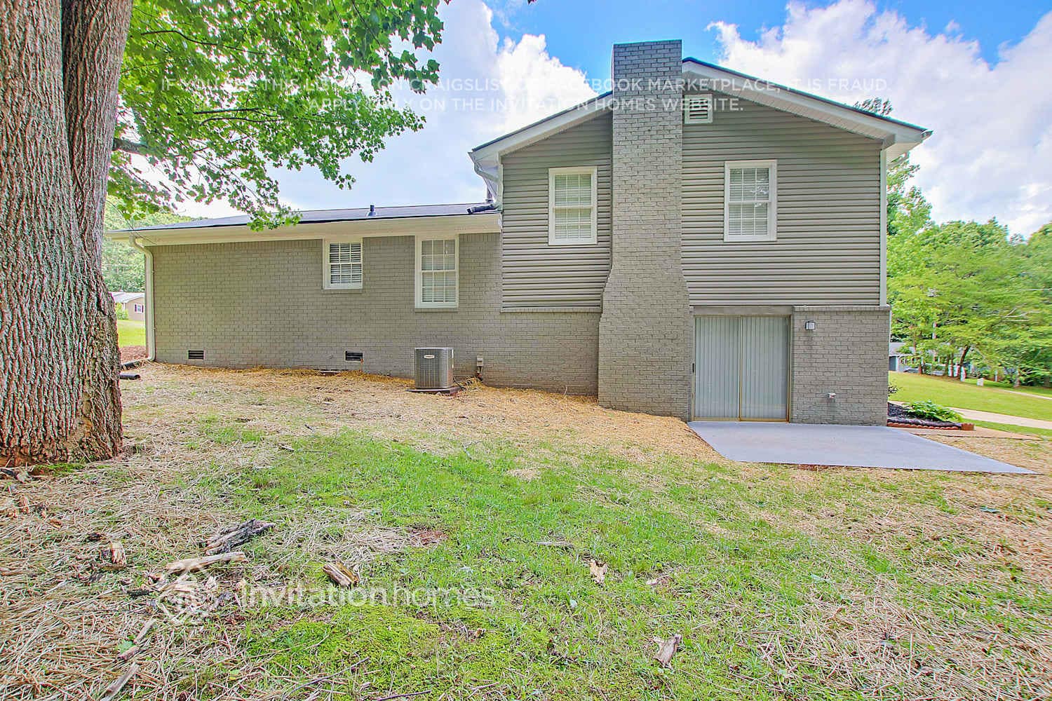 Building Photo - 3811 Sherwood Dr