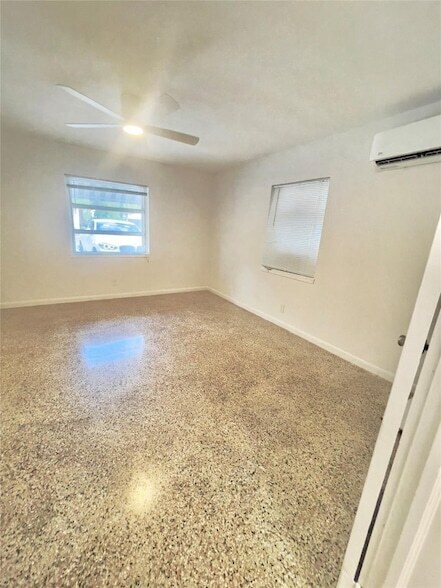 Building Photo - 1614 NE 7th St