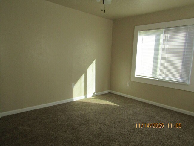 Building Photo - Fields and Dunning Home! Small Pet Negotiable with owner approval!