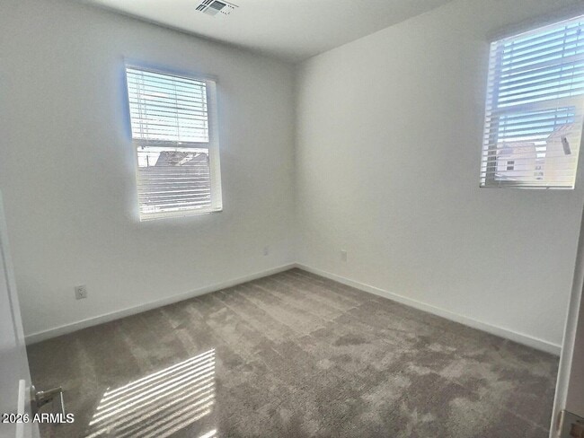 Building Photo - 9861 E Tamery Ave